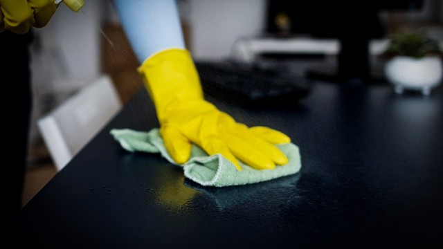 Als schoonmaker speel je een essentiële rol in het creëren van een schone en gastvrije omgeving voor onze medewerkers en klanten.